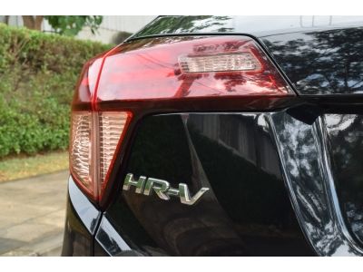 Honda HR-V 1.8 (ปี 2017) EL SUV ราคา 699,000 บาทหลังออปชั่นล้นๆ ชุดแต่งรอบคันจากศูนย์ ✅ ผ่อนได้สูงสุด 72 งวด ✅ ผ่อนเริ่มต้นที่ 12,xxx บาท ✅ เครดิตดี ฟรีดาวน์ ✅ ยินดีให้คำปรึกษา และการจัดไฟแนนซ์คาแก้ว  รูปที่ 6